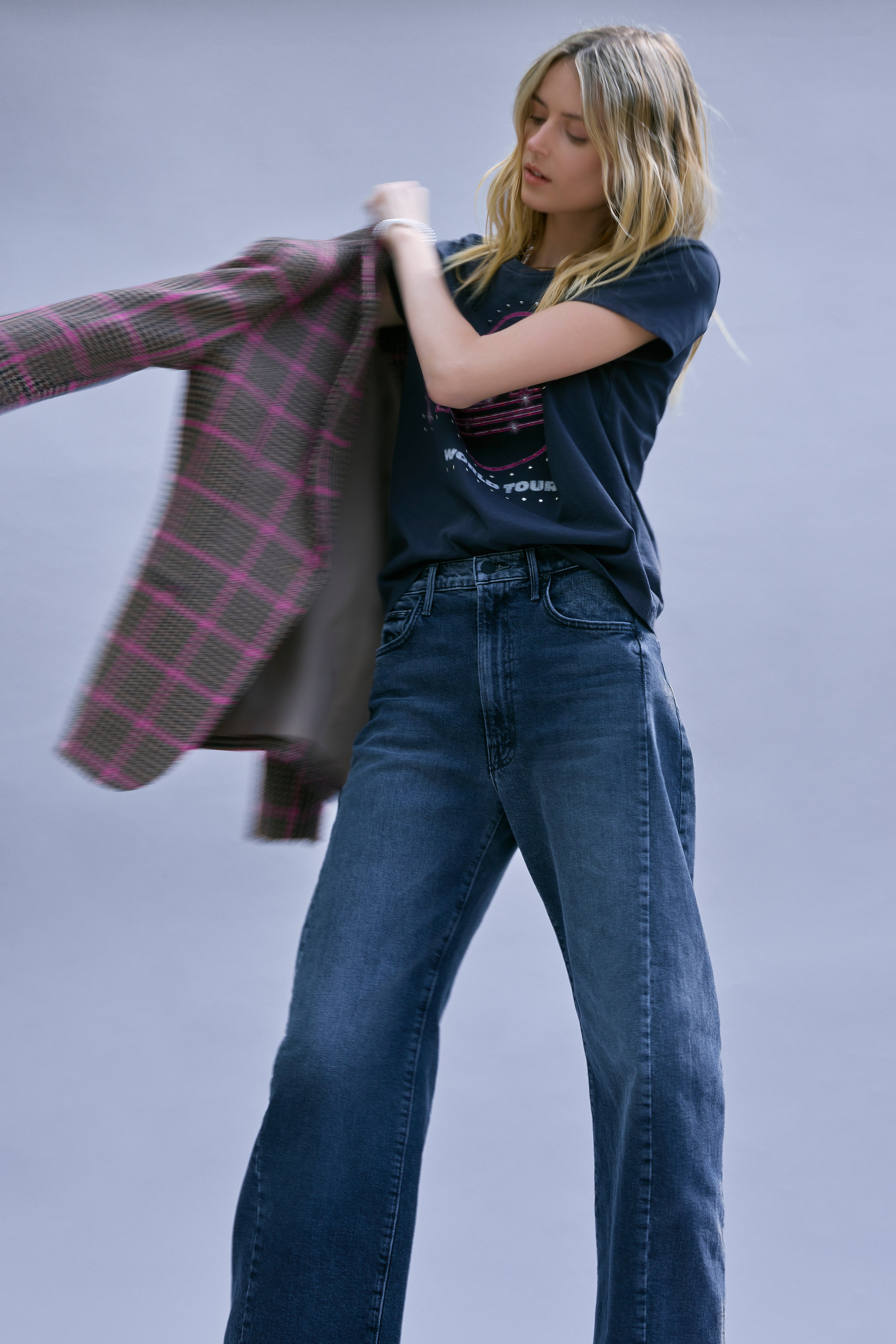 The Half Pipe Flood jean and the Boxy Goodie Goodie tee by MOTHER styled with the 90's blazer by SMYTHE