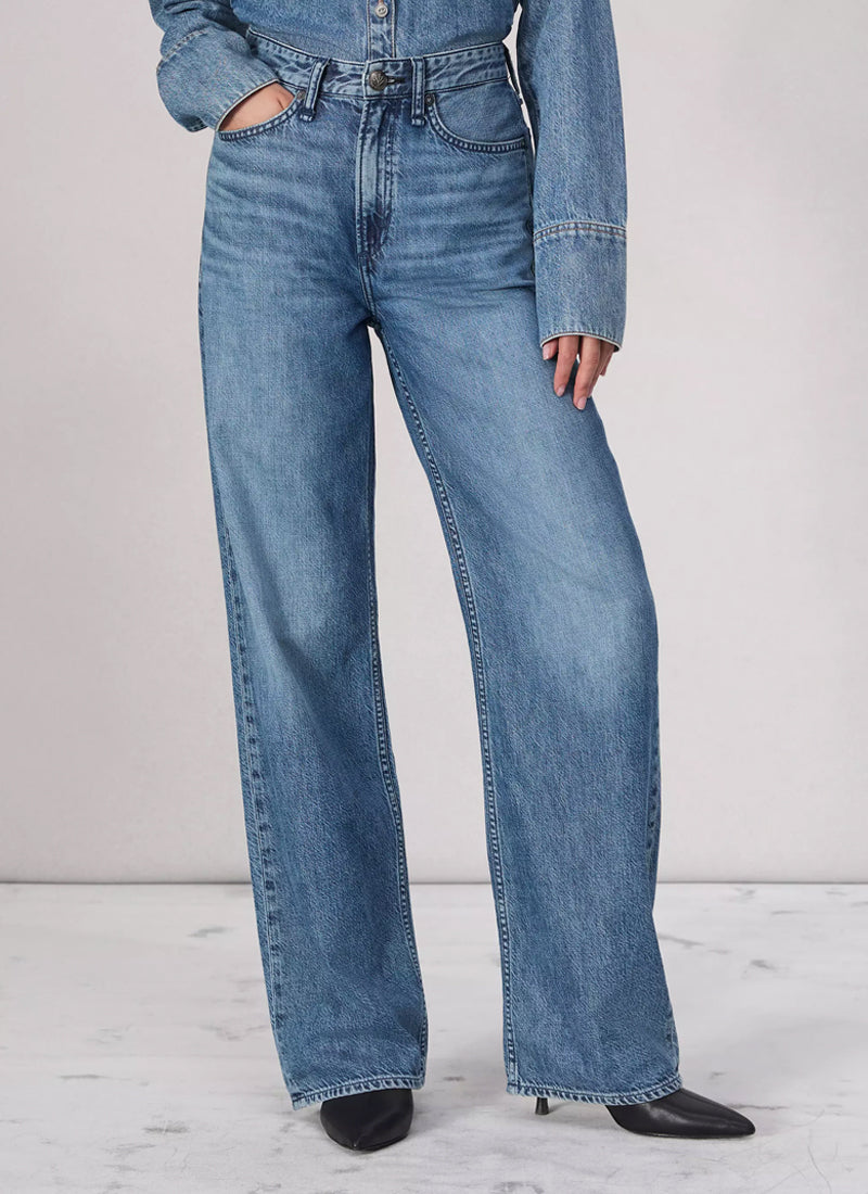 rag & bone Featherweight Logan Jean